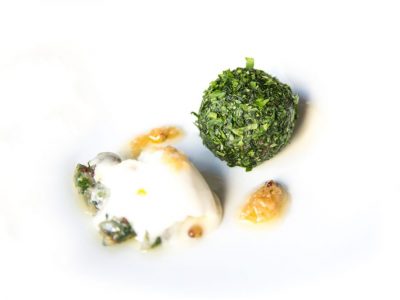 La-Cava-Original-Tartar-de-potro-con-rabanizas-y-helado-de-mostaza La-Cava-Original-Tartar-de-potro-con-rabanizas-y-helado-de-mostaza